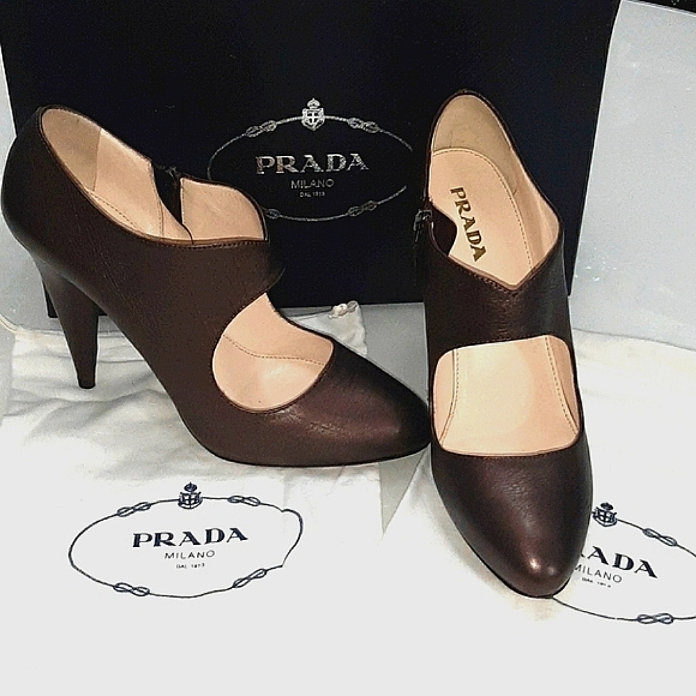 NIB Prada antique color heels/booties with cutout